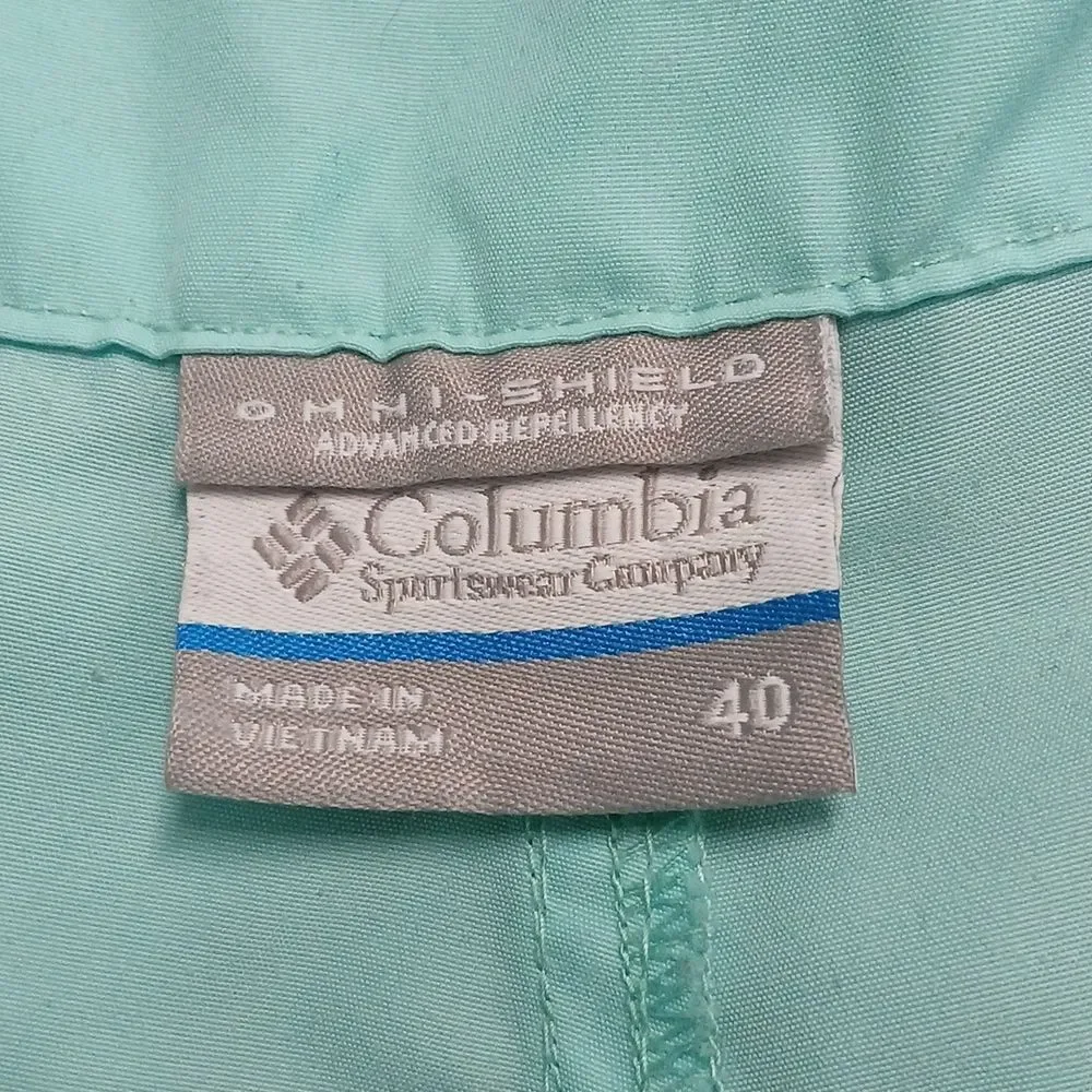 Columbia Men's Omni Shield Aqua Shorts Sz 40 EUC